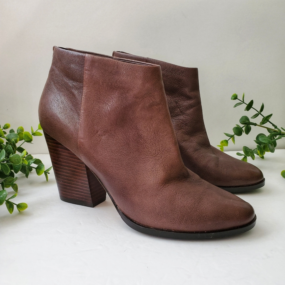 Cole Haan
Dey Chunky heel Ankle Bootie 10